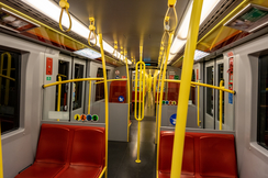 Bild zeigt eine Wiener U-Bahn von innen